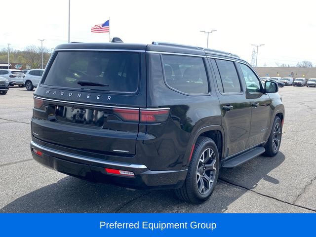Used 2023 Jeep Wagoneer Series III w/ Preferred Equipment Group AWD/4WD image 3