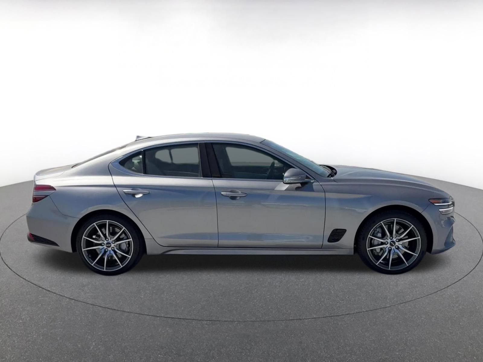 Used 2025 Genesis G70 2.5T AWD/4WD image 16