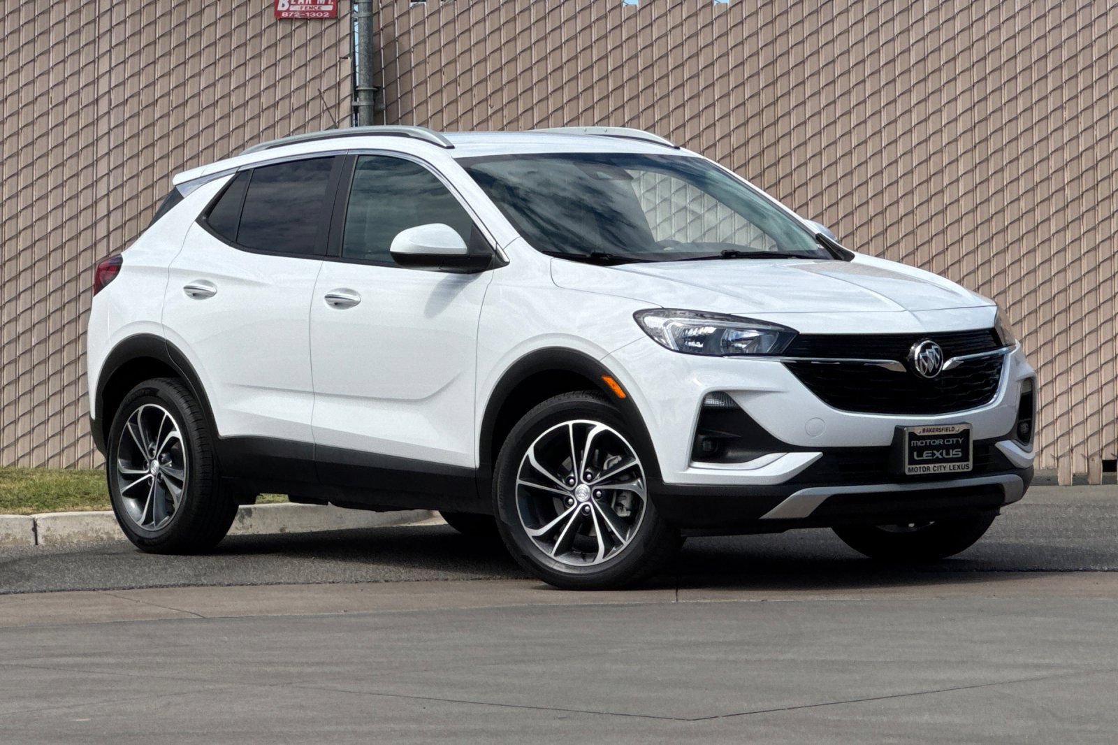 Used 2023 Buick Encore GX Select FWD image 2
