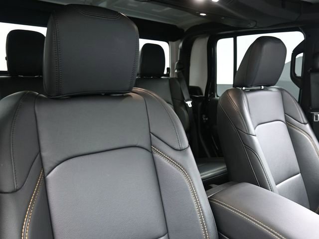 Used 2025 Jeep Gladiator Sport image 25