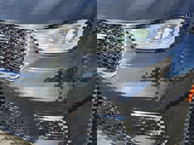 Used 2023 Chrysler Pacifica Limited image 9