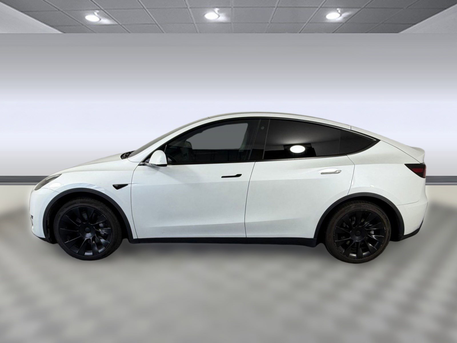 Used 2023 Tesla Model Y Long Range image 2