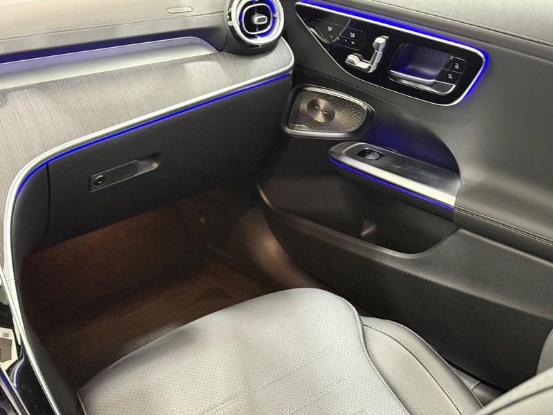 New 2026 Mercedes-Benz C 300 4MATIC Sedan image 9