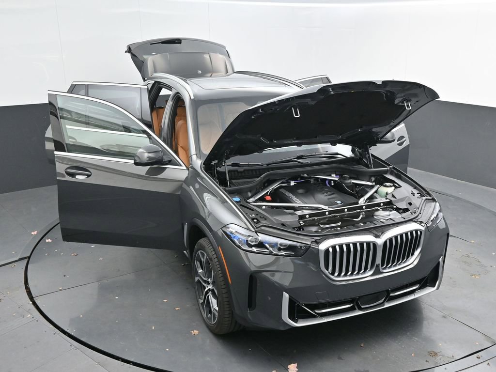 New 2026 BMW X5 sDrive40i w/ Parking Assistance Package RWD image 60