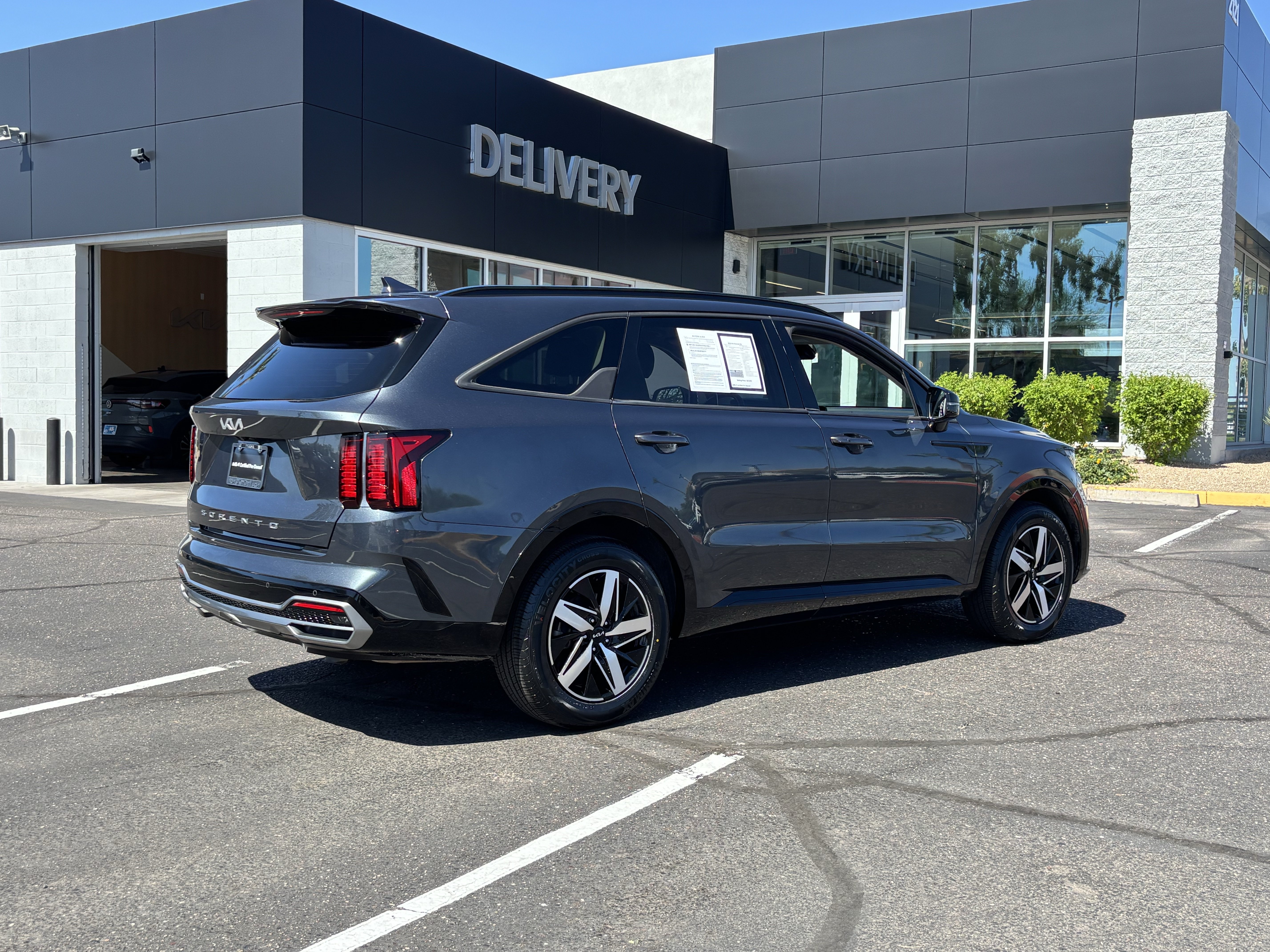 Certified 2022 Kia Sorento EX FWD image 3
