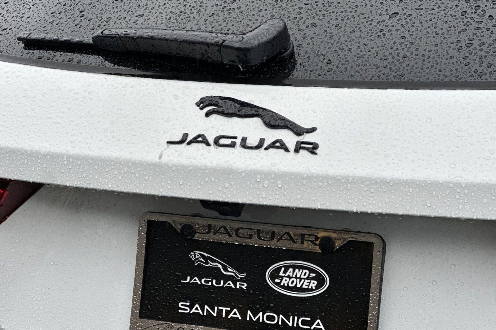Used 2025 Jaguar F-PACE R-Dynamic S AWD/4WD image 13