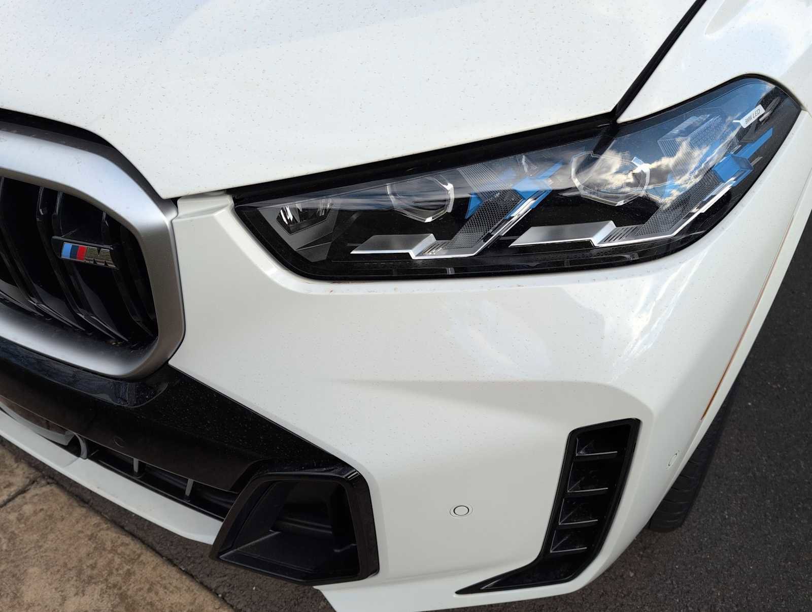 New 2026 BMW X5 M60i w/ Climate Comfort Package image 11