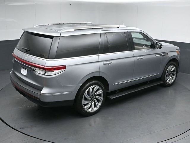 Certified 2023 Lincoln Navigator Reserve AWD/4WD image 53