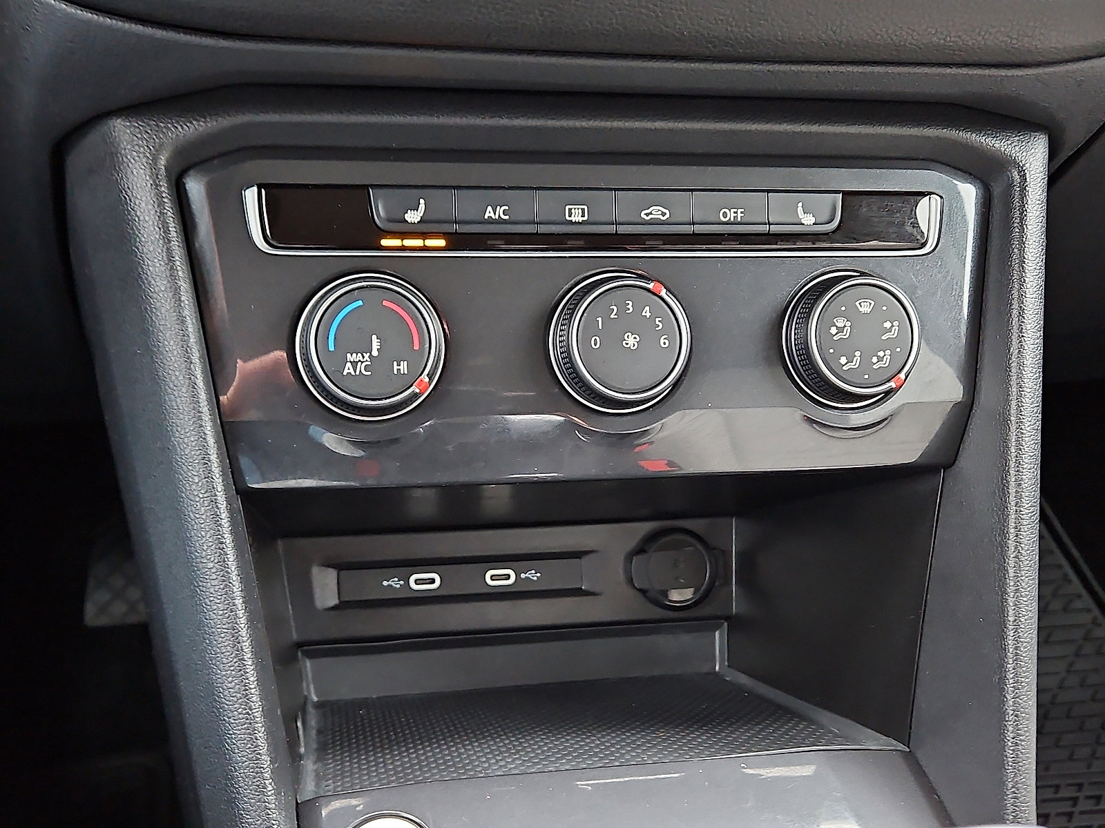 Certified 2024 Volkswagen Tiguan S image 14