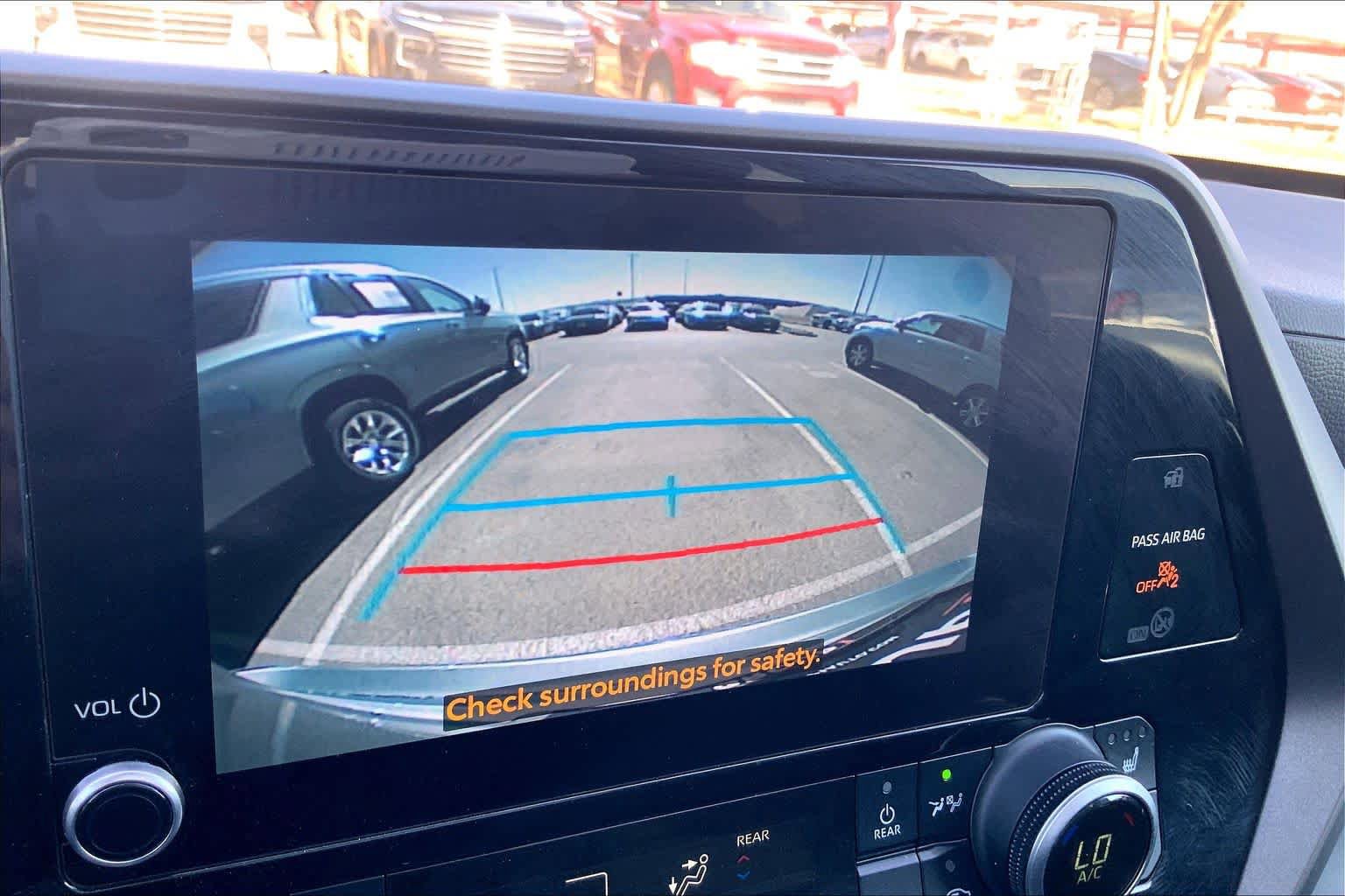 Used 2023 Toyota Highlander XLE image 27