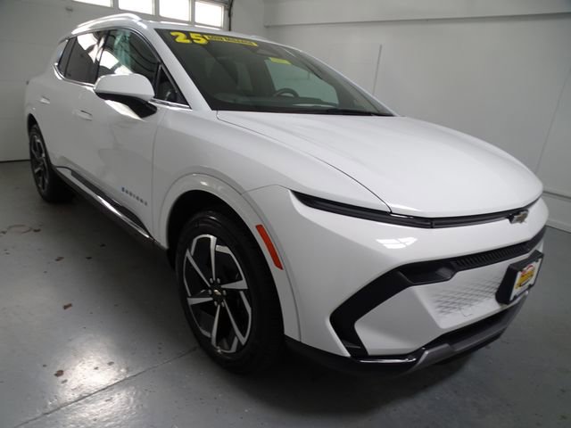 Used 2025 Chevrolet Equinox EV LT image 1