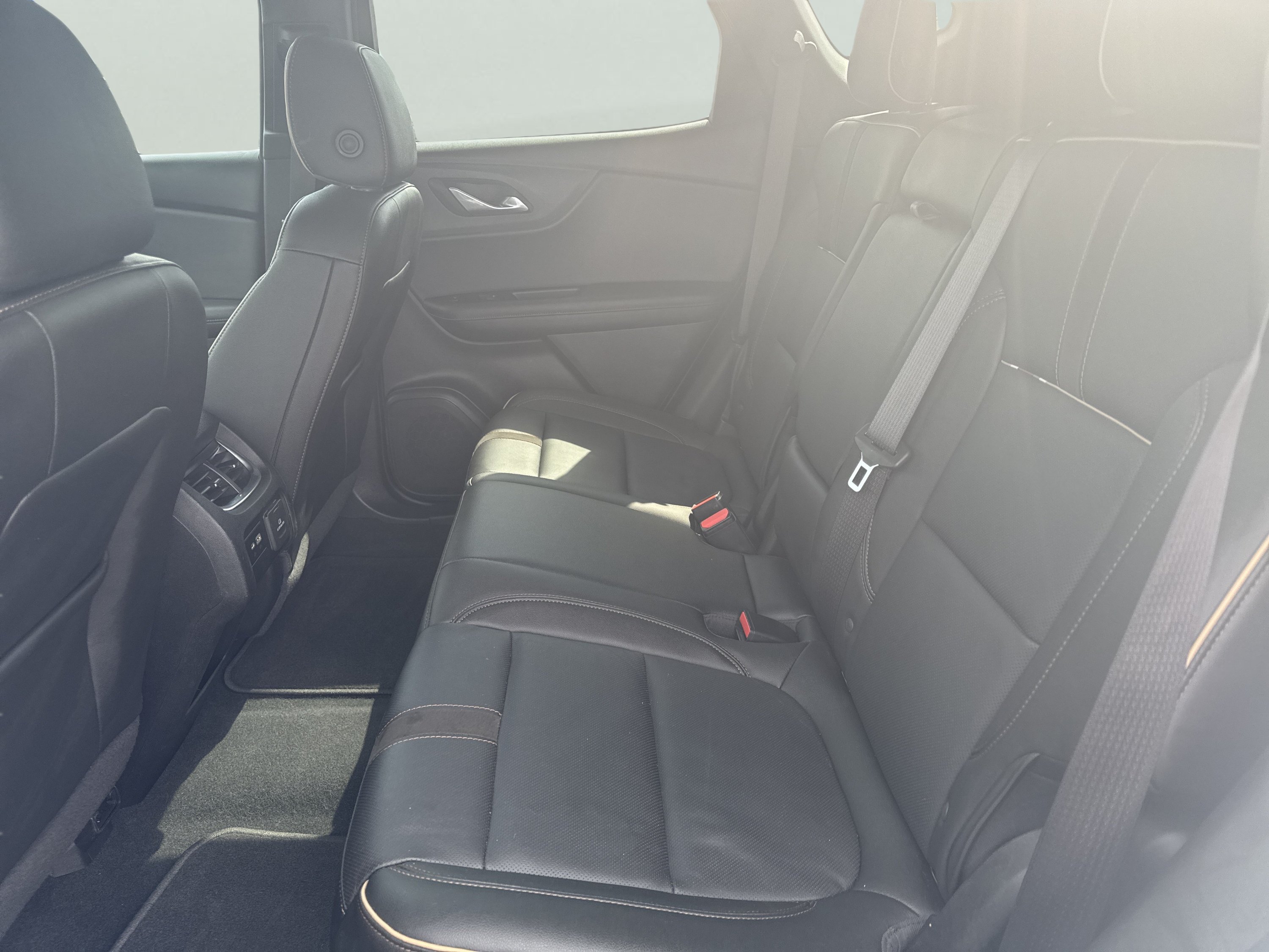 Used 2019 Chevrolet Blazer Premier w/ Sun and Wheels Package AWD/4WD image 23