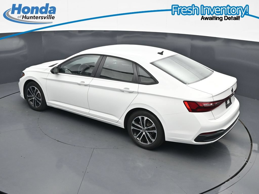 Used 2025 Volkswagen Jetta Sport FWD image 21