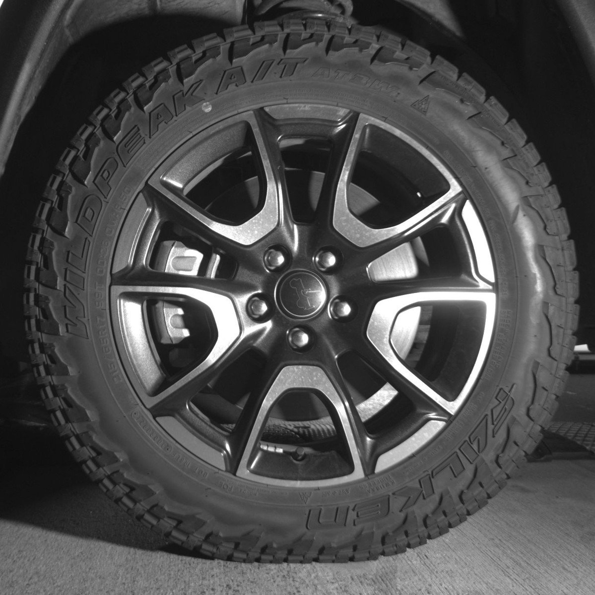 Used 2025 Jeep Compass Trailhawk image 12