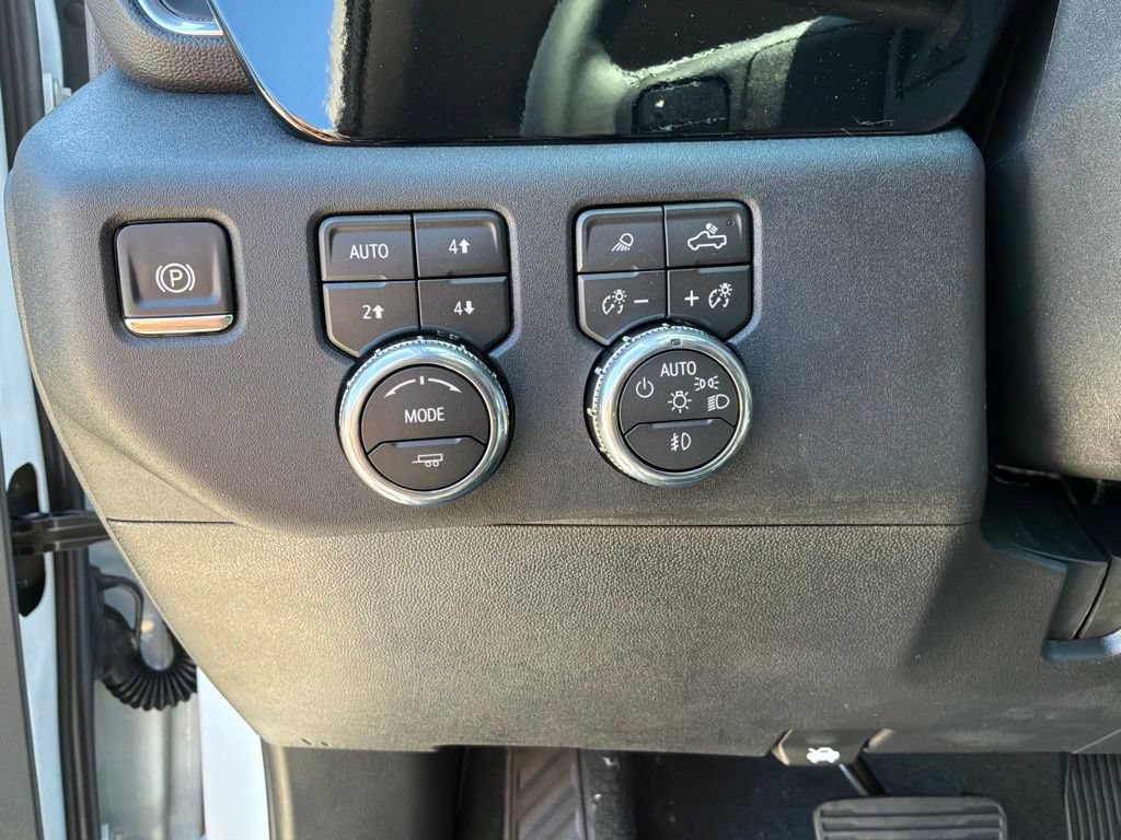 New 2026 GMC Sierra 2500 SLT w/ SLT Premium Package AWD/4WD image 34