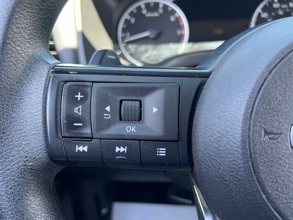 Used 2024 Nissan Rogue SV AWD/4WD image 21