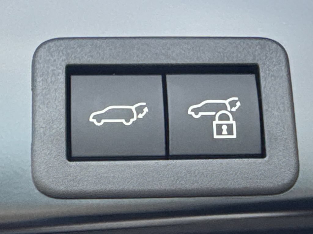 New 2026 Toyota RAV4 Limited AWD/4WD image 18