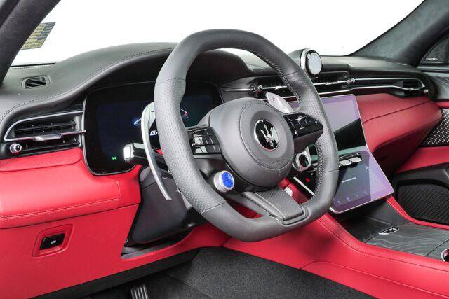 New 2027 Maserati Grecale AWD/4WD image 3