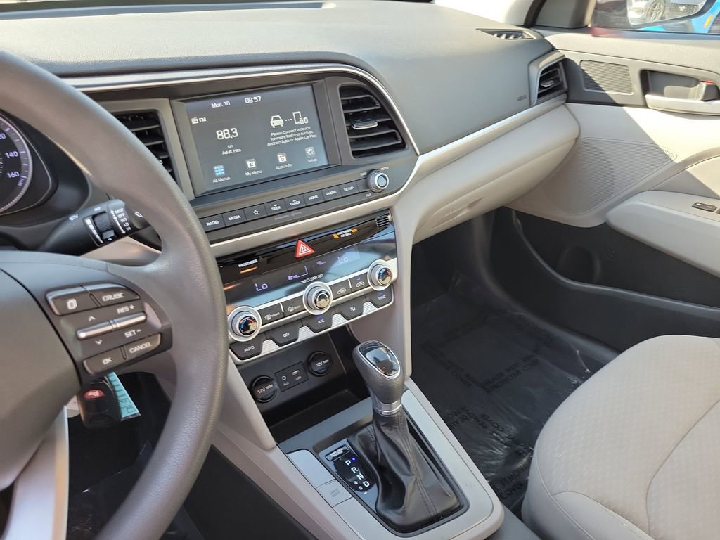Used 2020 Hyundai Elantra SEL image 21