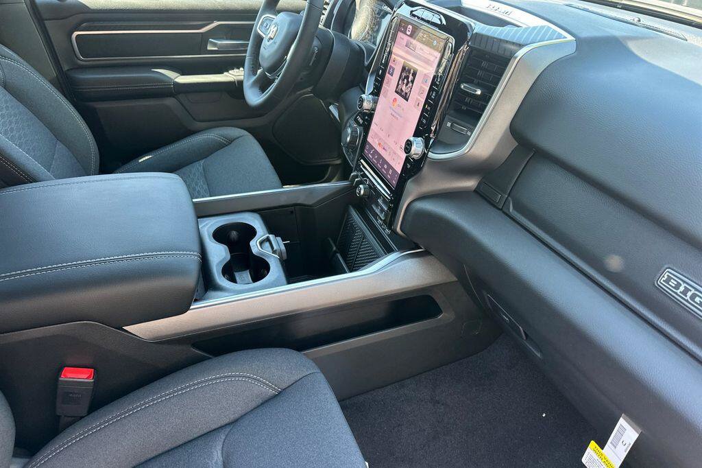 New 2026 RAM 1500 Big Horn AWD/4WD image 14