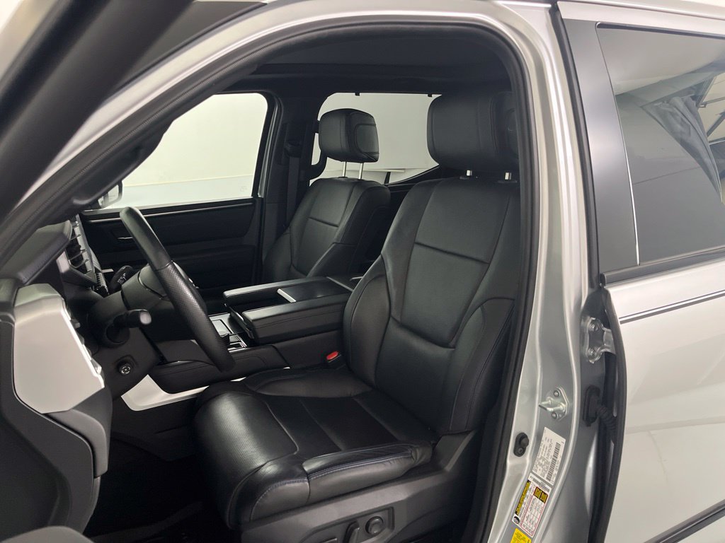 Used 2024 Toyota Tundra Platinum AWD/4WD image 18