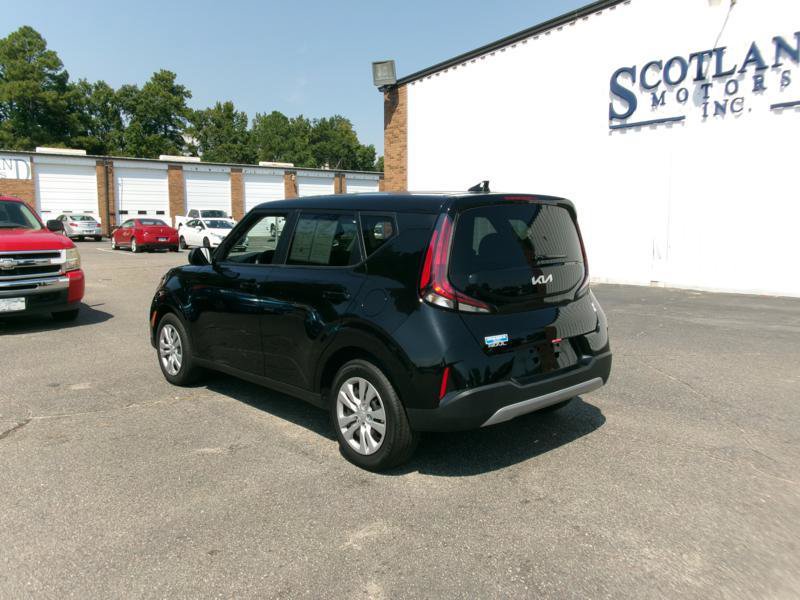 Used 2025 Kia Soul LX FWD image 14