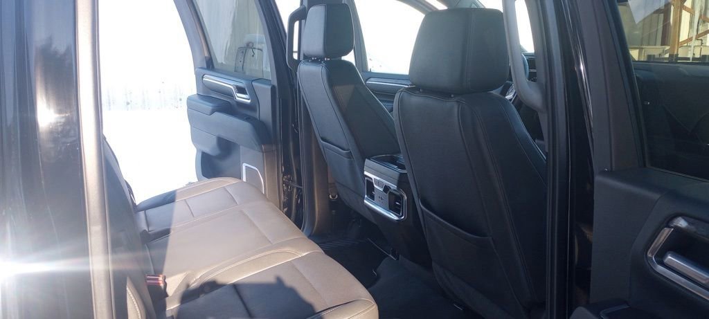 Used 2024 Chevrolet Silverado 2500 LTZ w/ LTZ Premium Package image 15