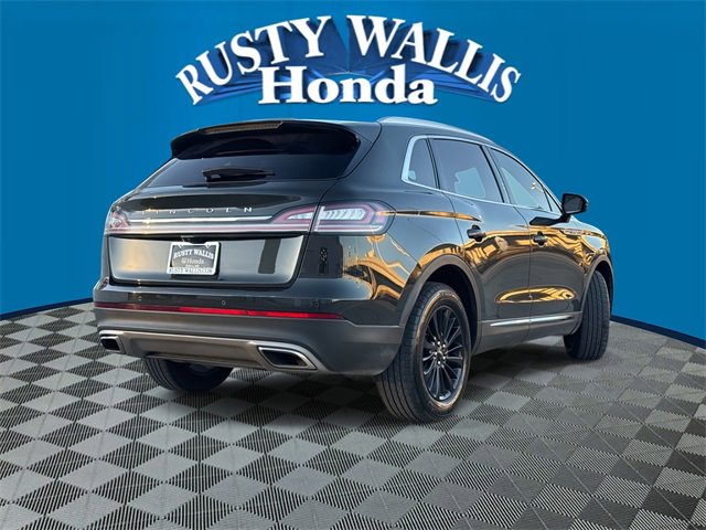 Used 2022 Lincoln Nautilus Reserve image 2