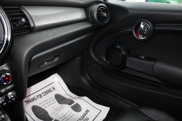 Used 2018 MINI Cooper Convertible FWD image 27