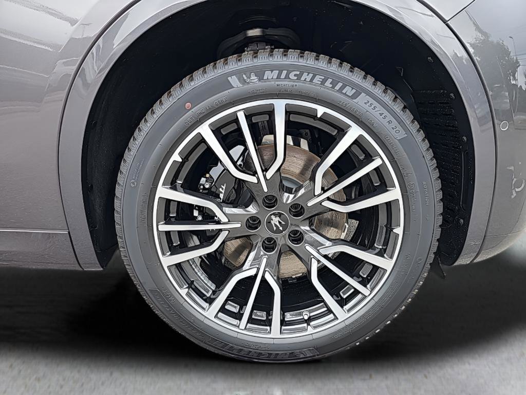 New 2024 Maserati Grecale GT image 11
