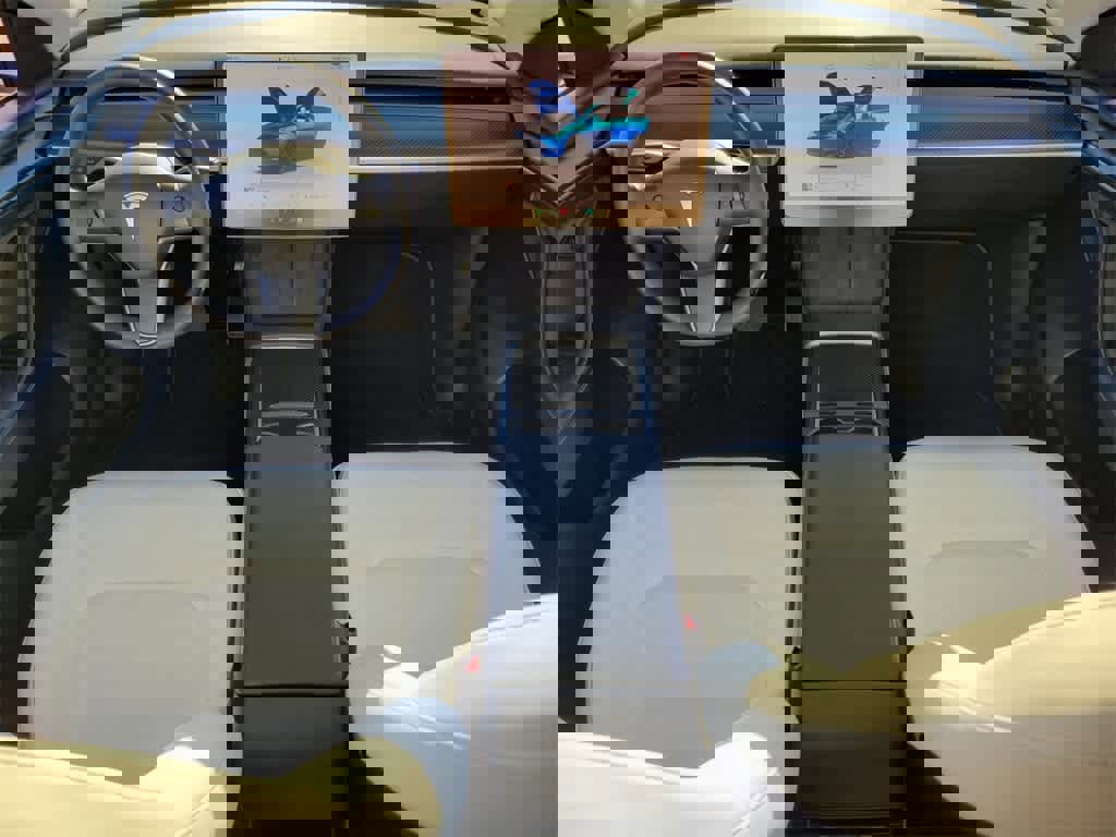 Used 2023 Tesla Model Y Long Range image 13