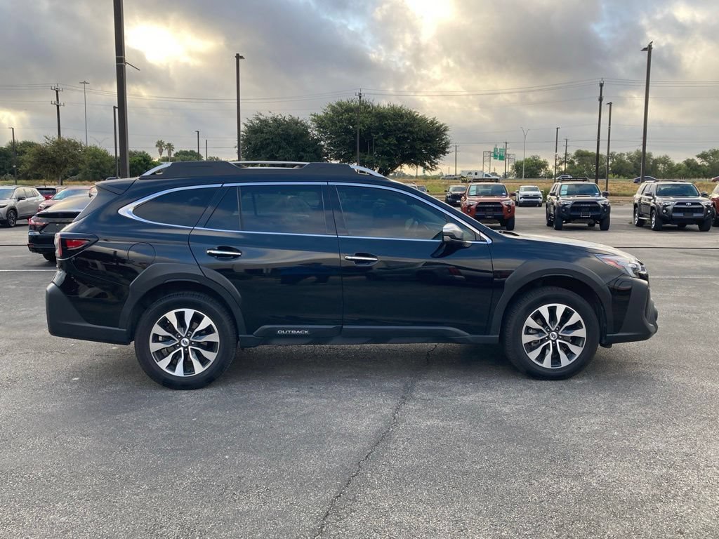 Used 2023 Subaru Outback Touring XT AWD/4WD image 4