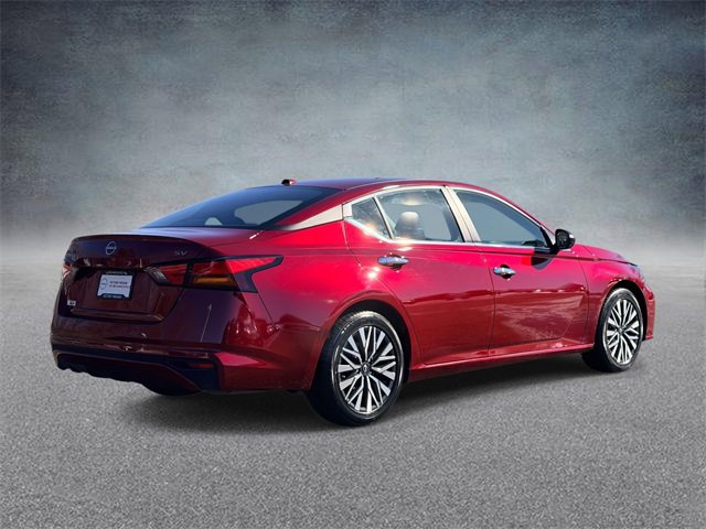 Used 2024 Nissan Altima 2.5 SV image 4
