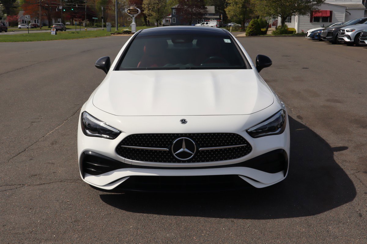Used 2024 Mercedes-Benz CLE 300 4MATIC Coupe image 2