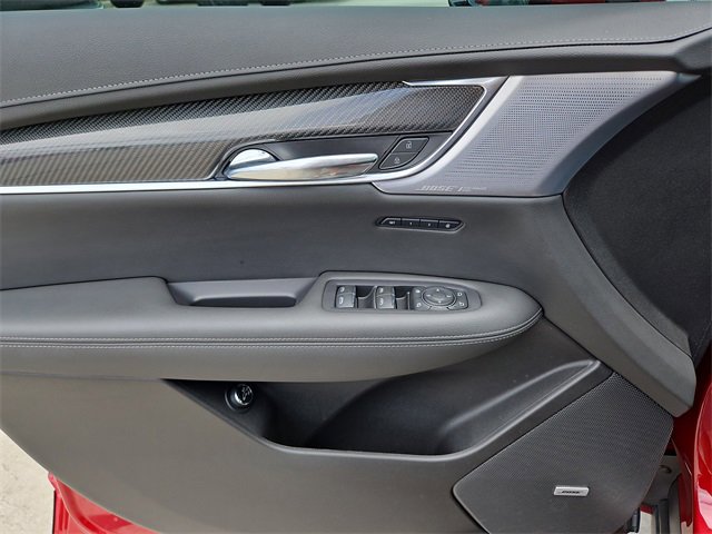 Used 2024 Cadillac XT6 Sport w/ Technology Package image 13