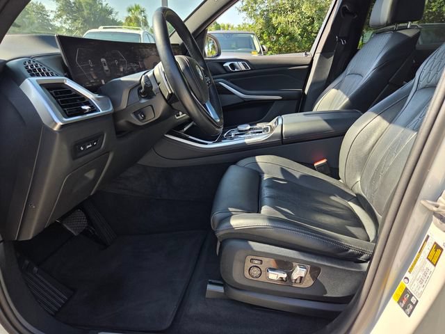 Used 2025 BMW X5 xDrive50e AWD/4WD image 11