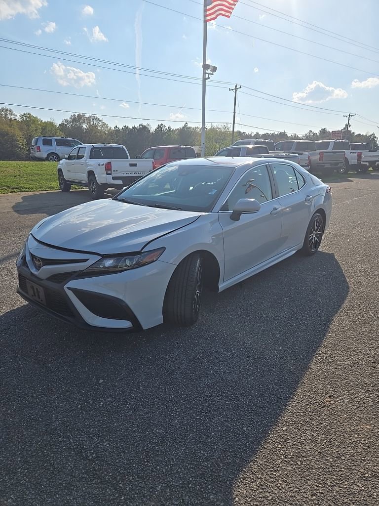 Used 2024 Toyota Camry SE