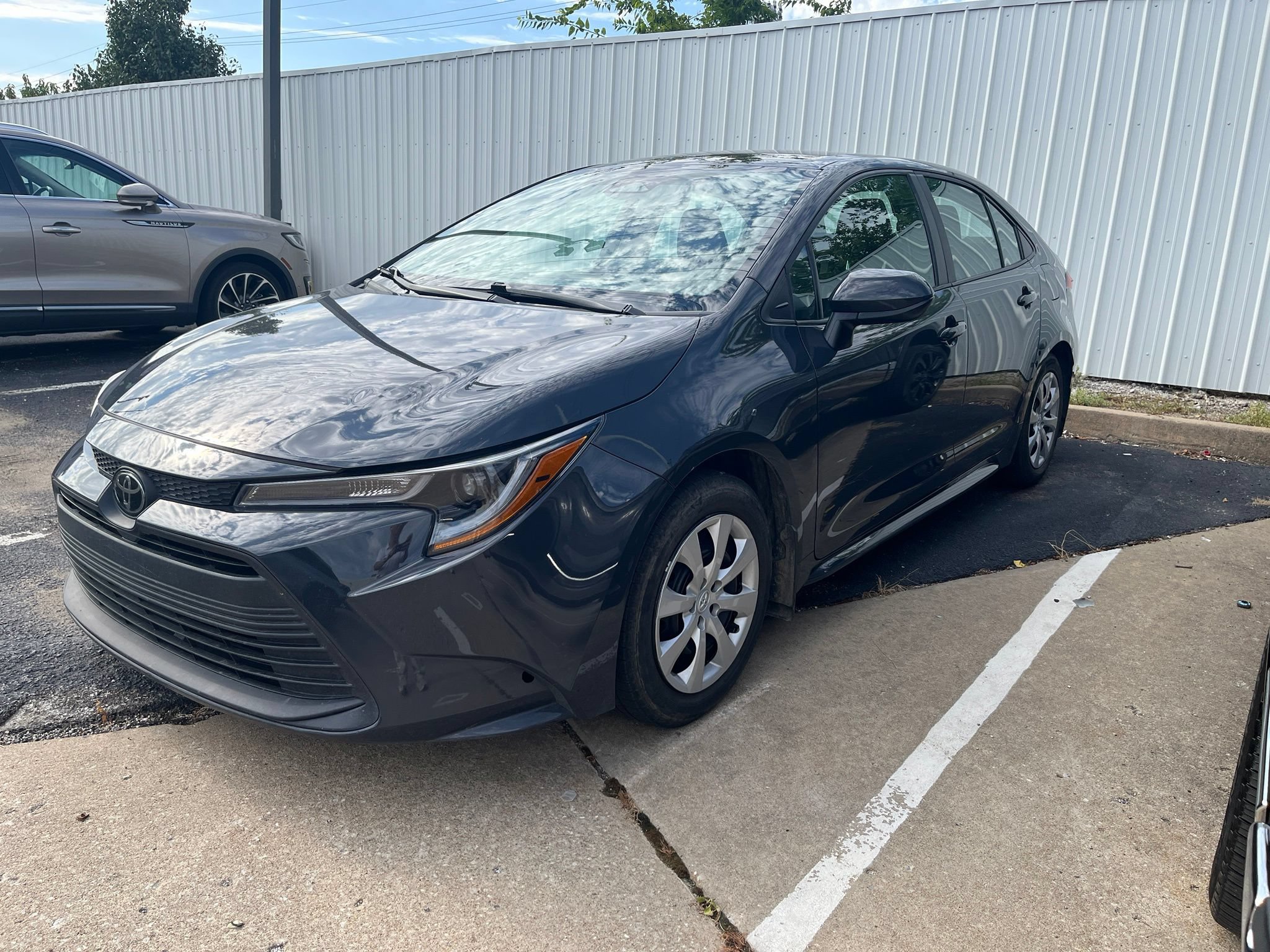 Used 2024 Toyota Corolla LE FWD image 1