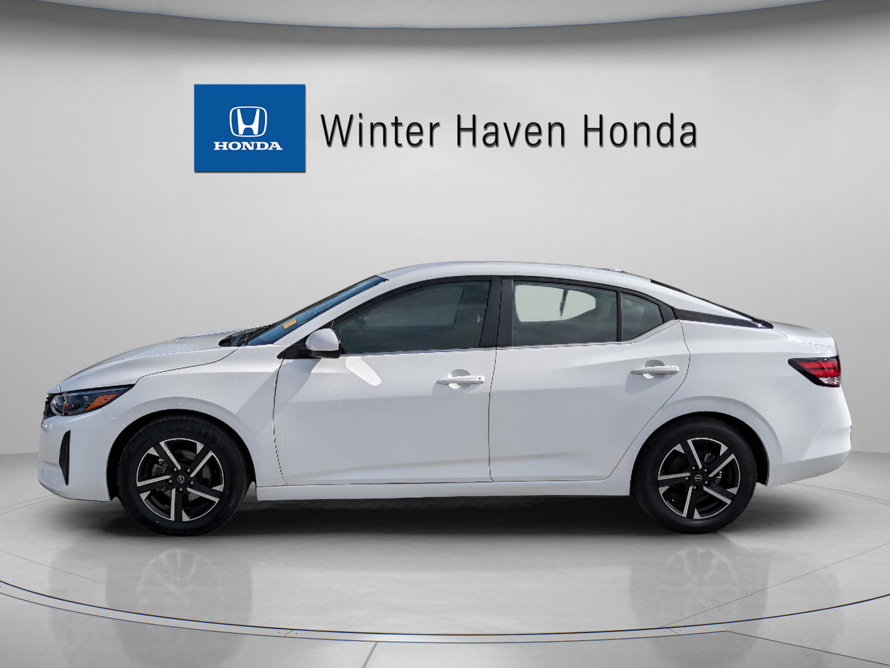 Used 2024 Nissan Sentra SV image 5