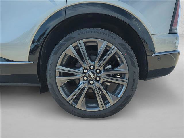 New 2026 Cadillac Optiq Sport 2 w/ LPO, Floor Liner Package AWD/4WD image 10