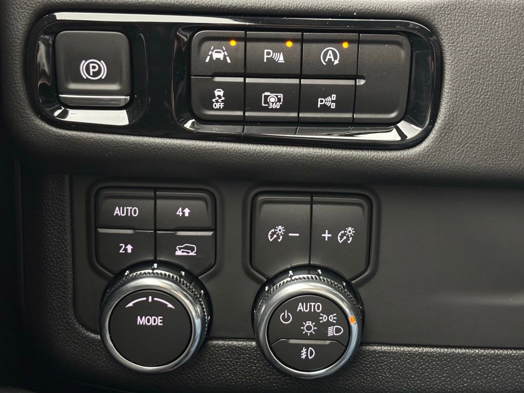 New 2026 GMC Yukon XL Elevation w/ LPO, Elevation Black Package image 25