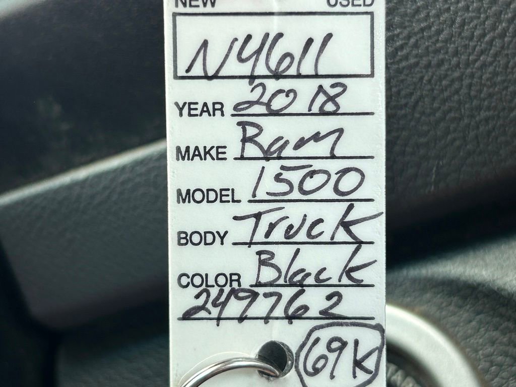 Used 2018 RAM 1500 Classic SLT AWD/4WD image 36