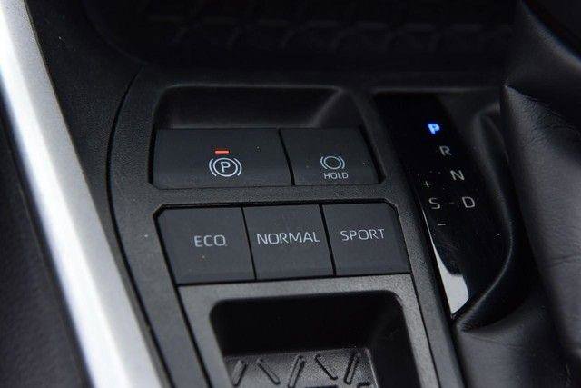 Used 2025 Toyota RAV4 XLE image 16