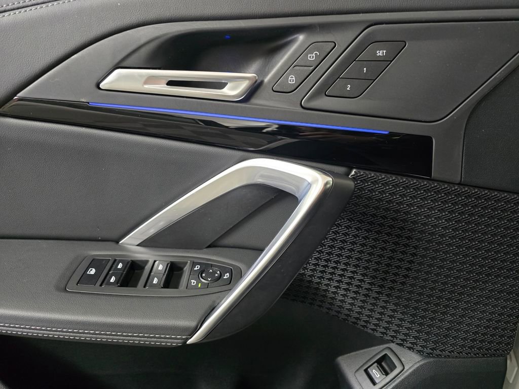 Used 2025 BMW X1 xDrive28i w/ Technology Package image 11