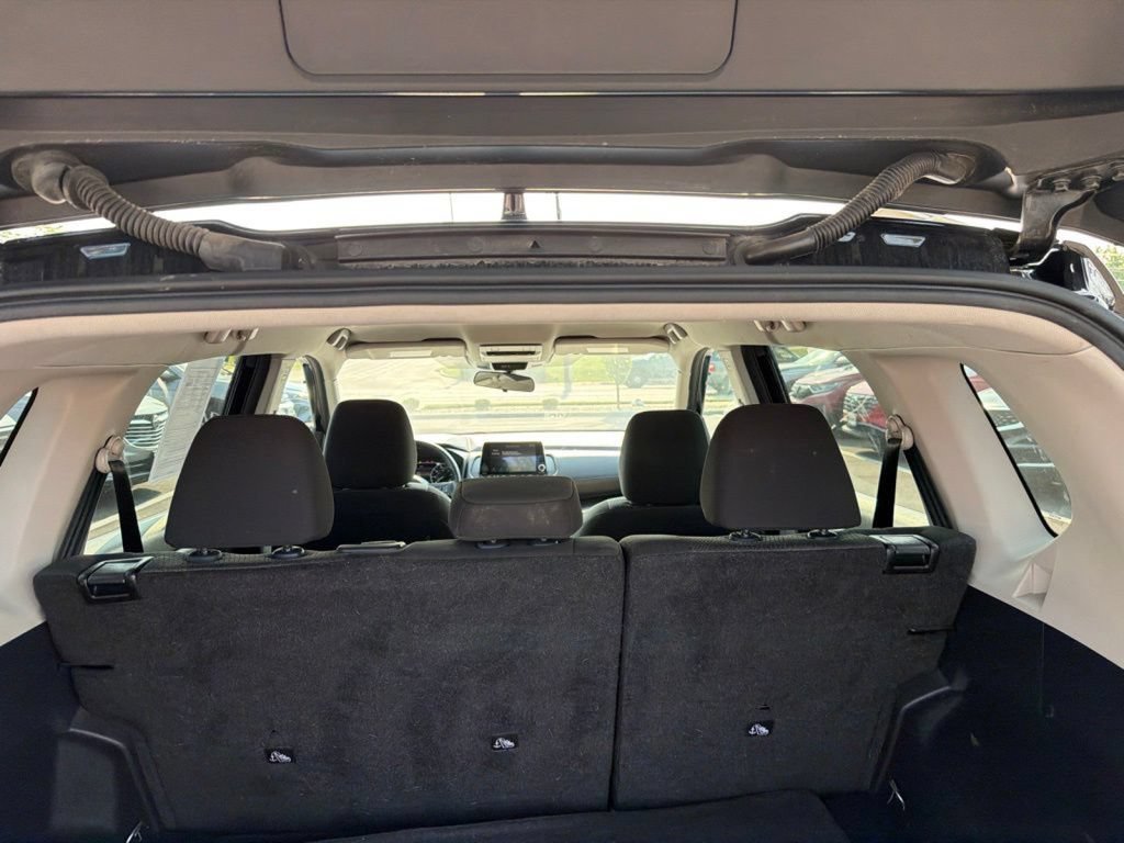 Used 2024 Nissan Rogue SV FWD image 13