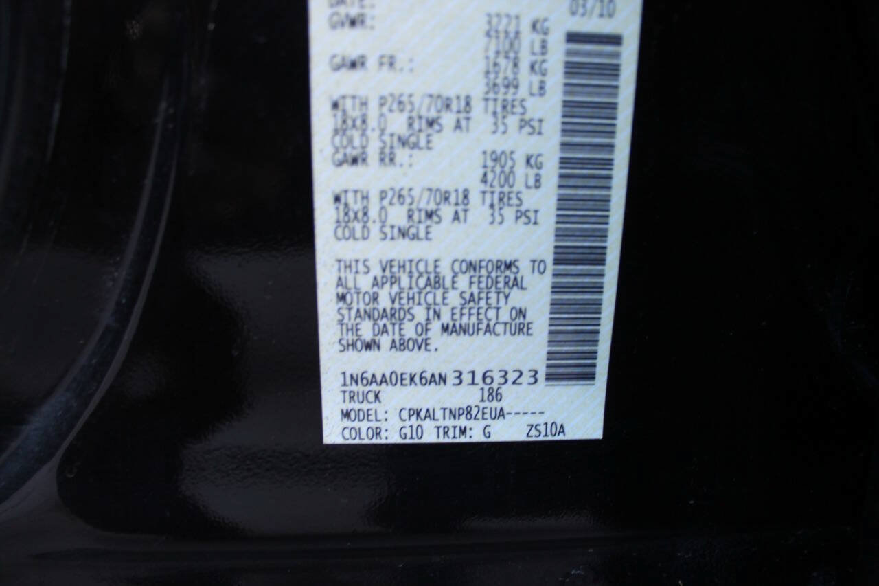 Used 2010 Nissan Titan SE RWD image 16