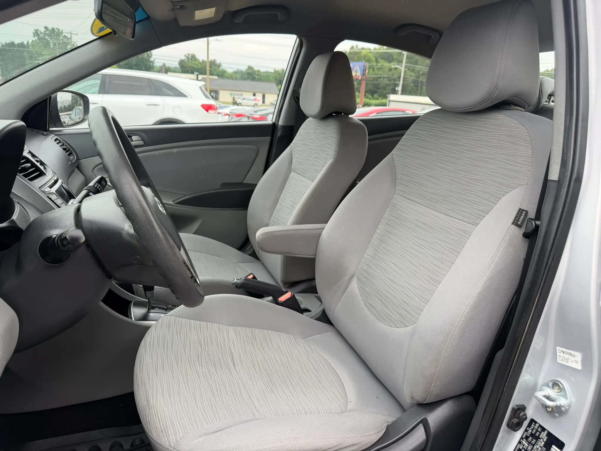 Used 2016 Hyundai Accent SE FWD image 9