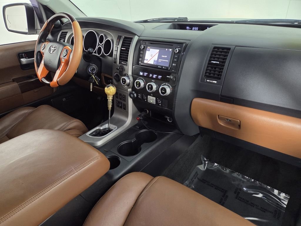 Used 2015 Toyota Sequoia Platinum image 34