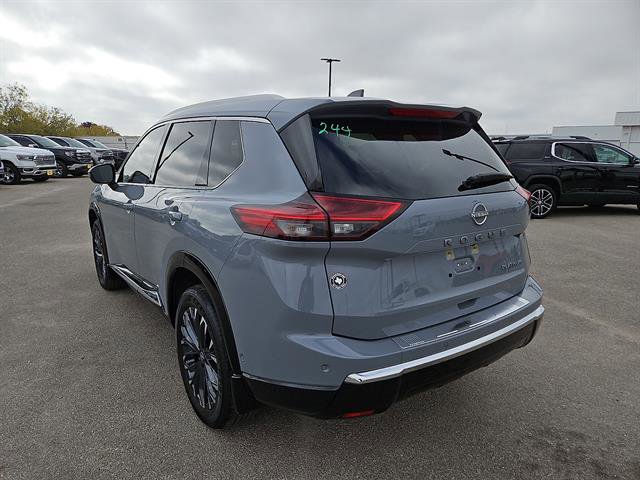Used 2025 Nissan Rogue Platinum w/ Platinum Premium Package image 3