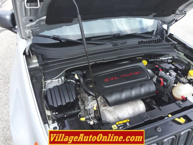 Used 2016 Jeep Renegade Trailhawk AWD/4WD image 39